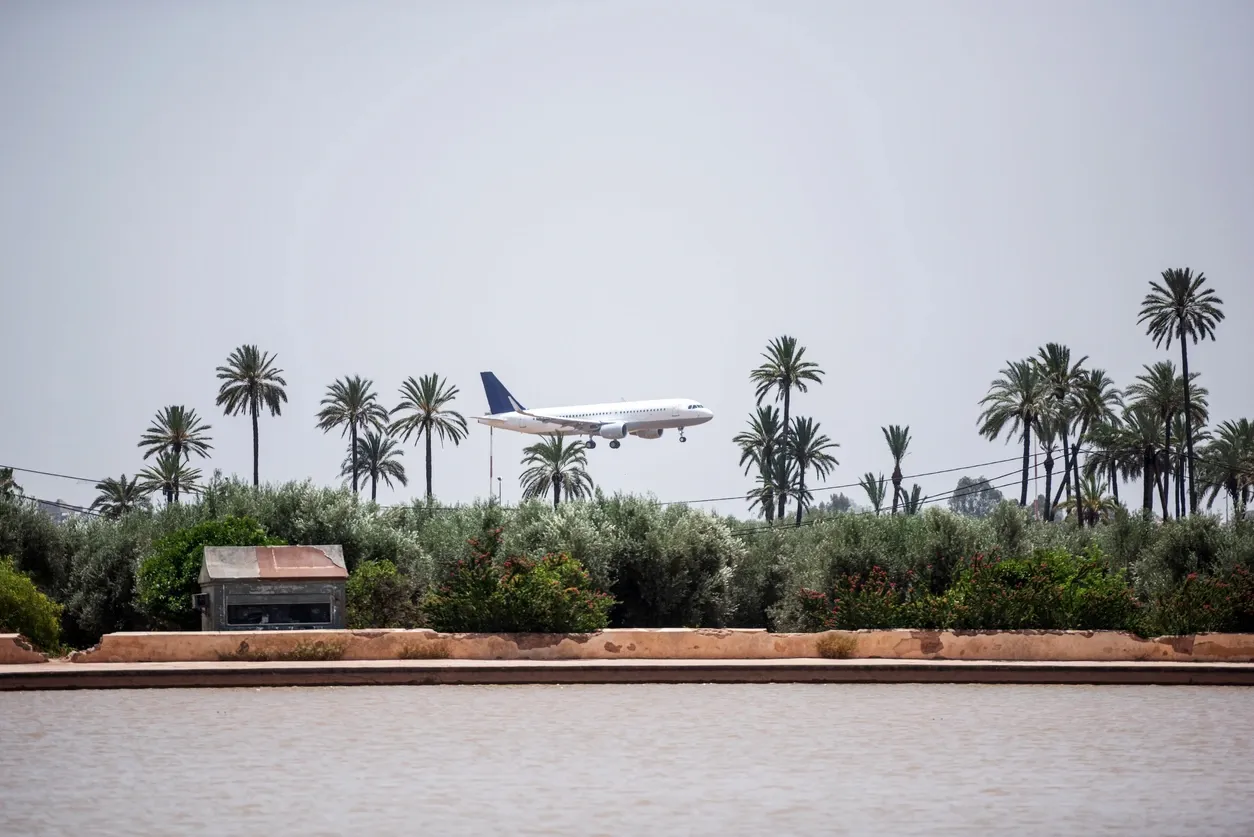 Avion qui attérit à Marrakech